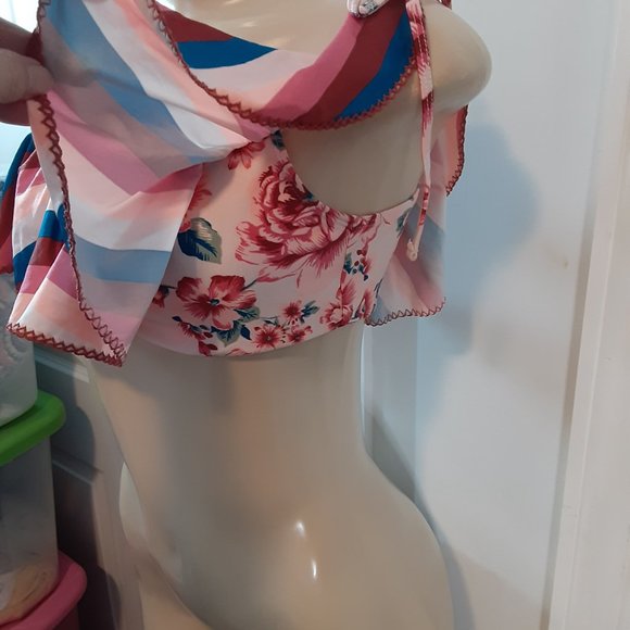 NWOT No Boundaries Juniors' Spring Bouquet Flounce Swimsuit Bikini Top - Picture 8 of 13